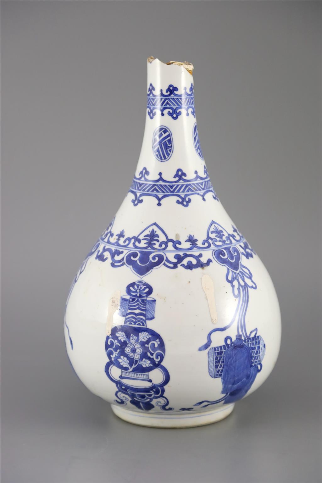 A Chinese blue and white pear-shaped vase, Kangxi period, 28cm high